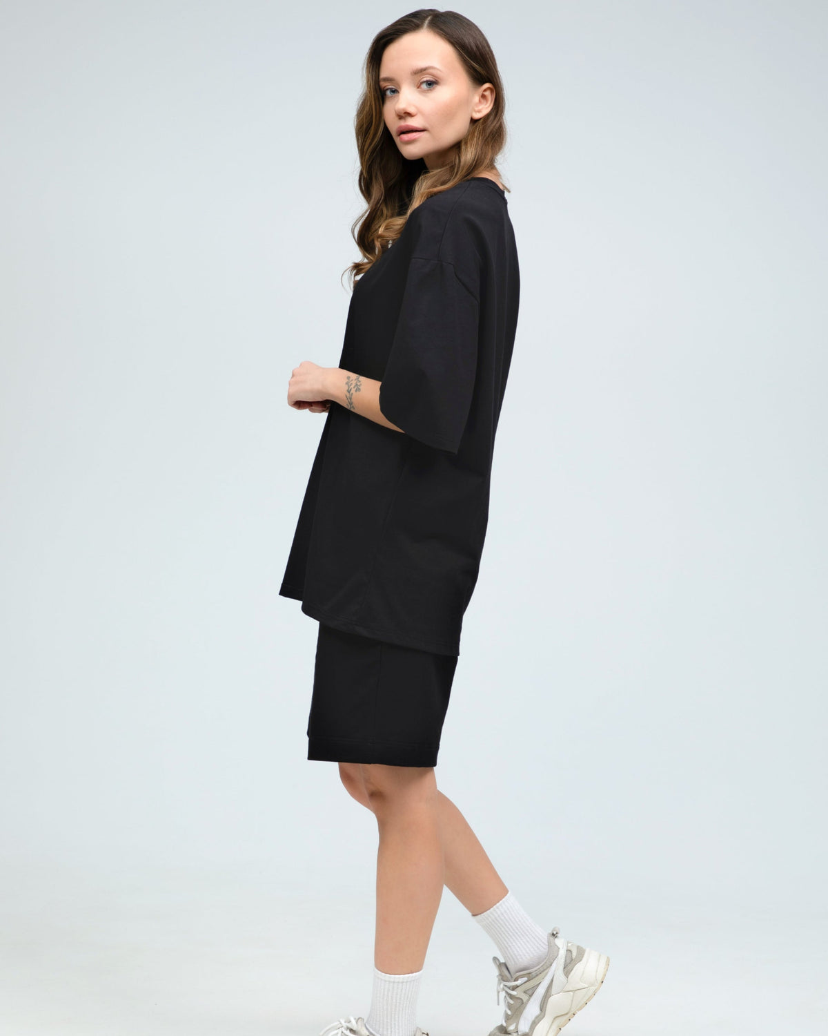 Костюм футболка оверсайз та шорти RAY BASIC чорний жіночий (U1801W-Black) — фото 3